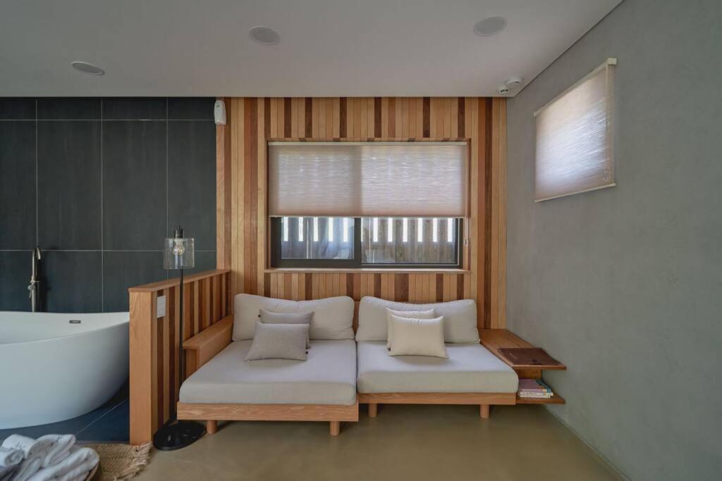 Scenery After Rain Bed & Breakfast Yangyang Exterior photo